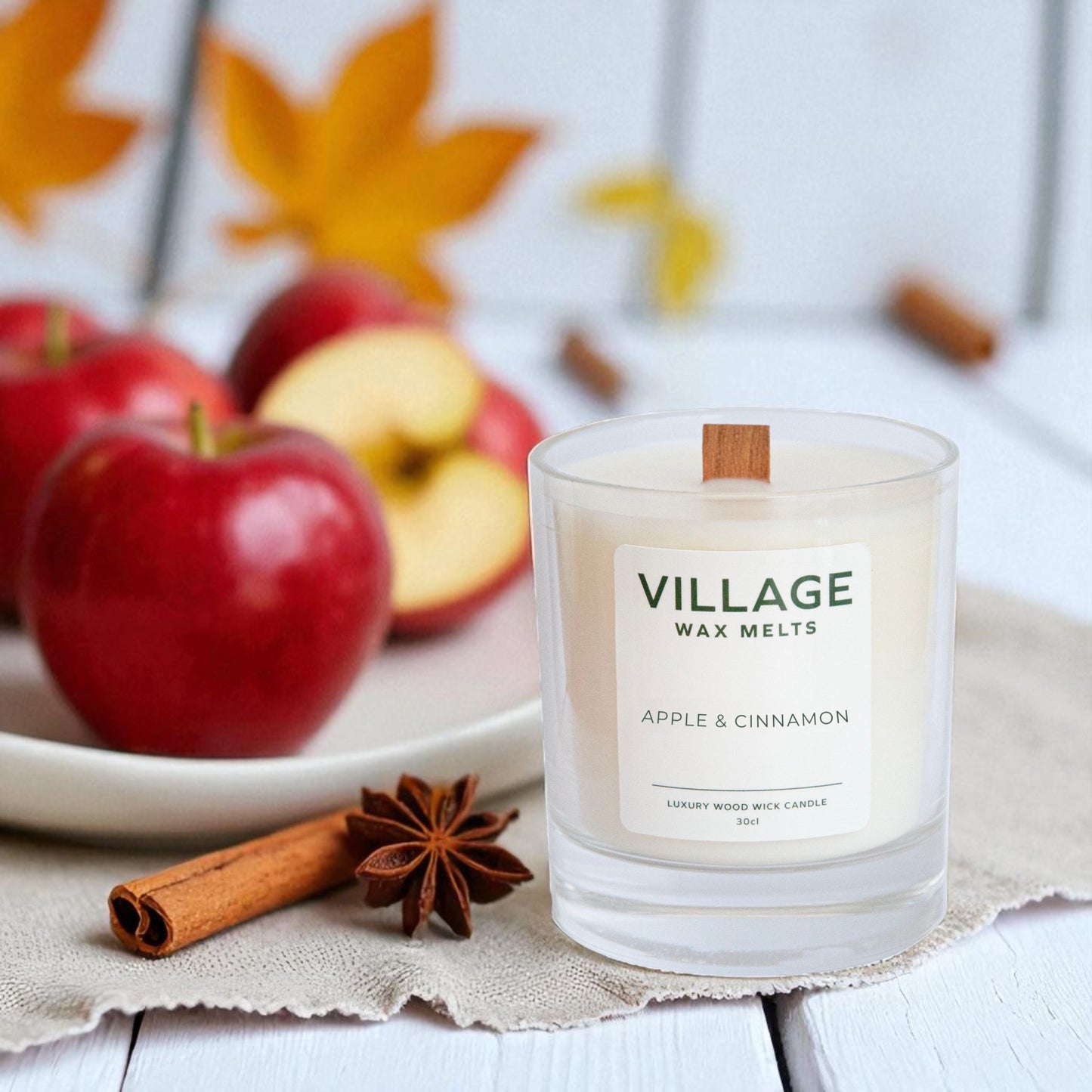 Apple & Cinnamon Wood Wick Candle 30cl