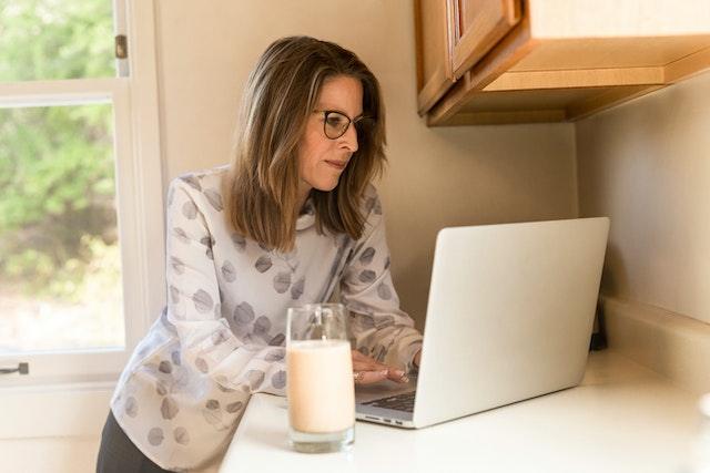 Scent-Scaping: Preventing Burn-Out When Working From Home
